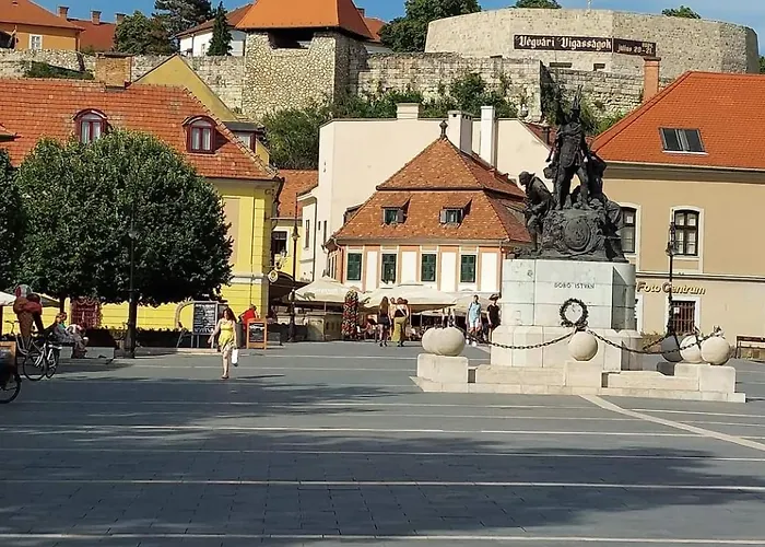 Napfuerdo Lägenhet Eger